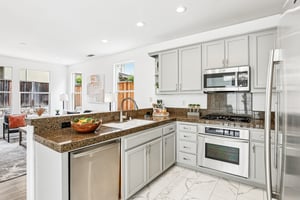 - 5919 Topsfield Cir-S2104-012.jpg