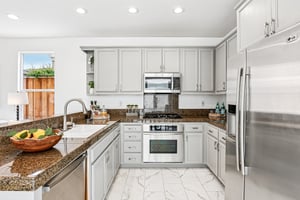 - 5919 Topsfield Cir-S2104-013.jpg