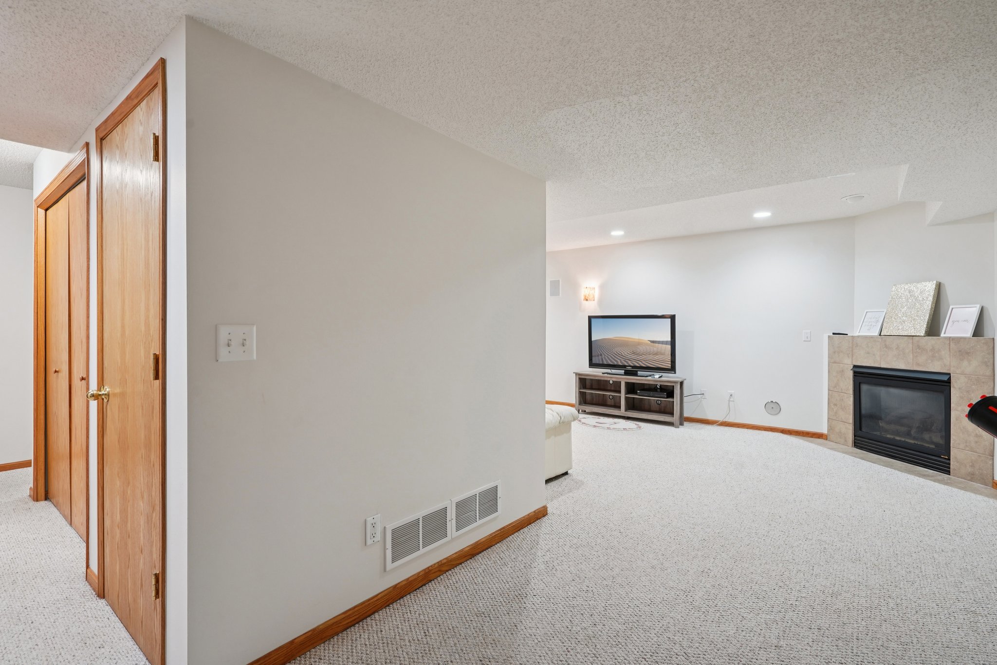 200th St W-S2103-049.jpg