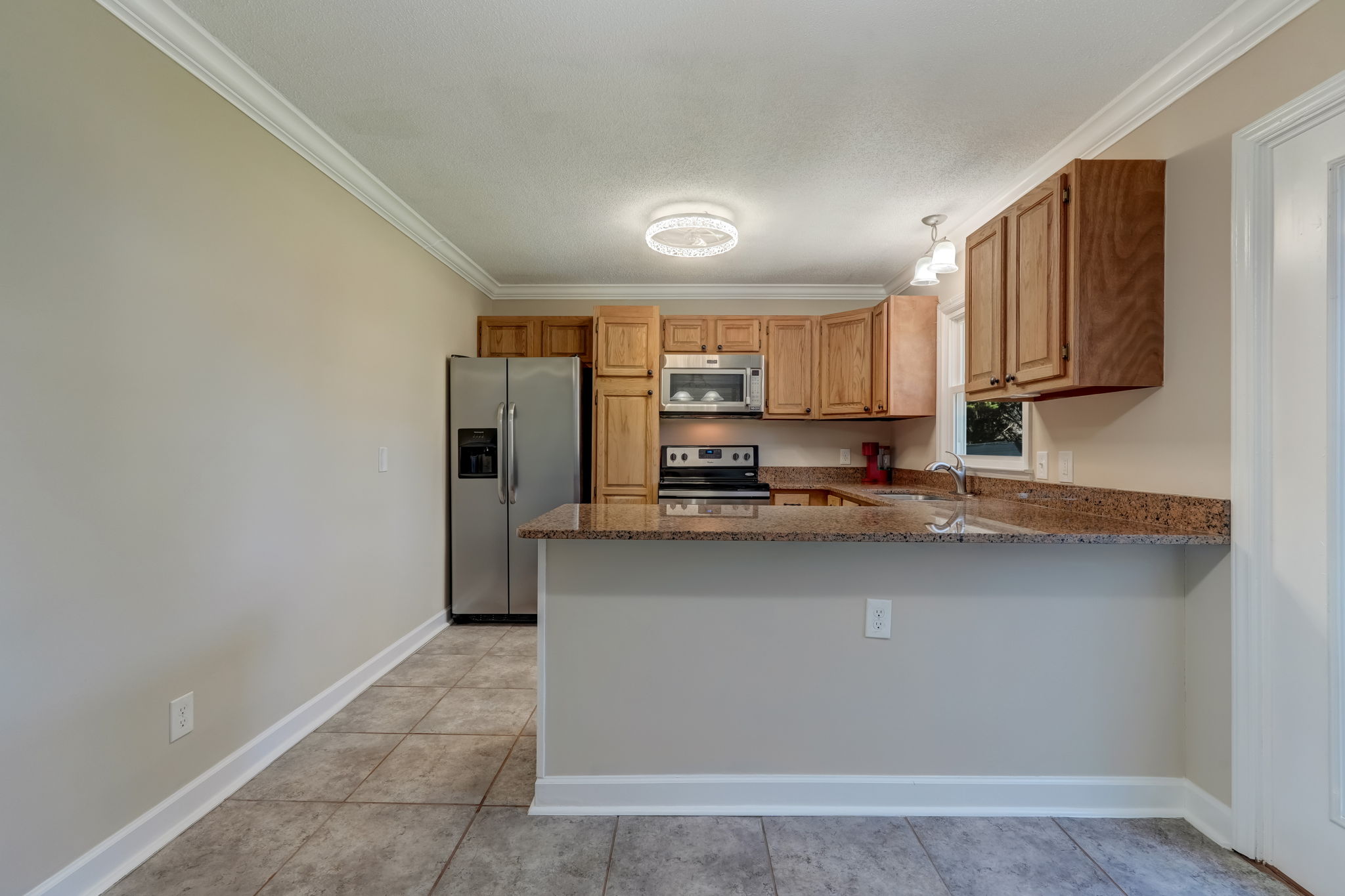 Kitchen/Breakfast Bar