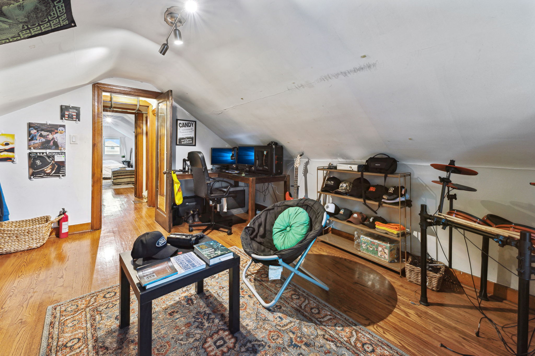 13_Interior