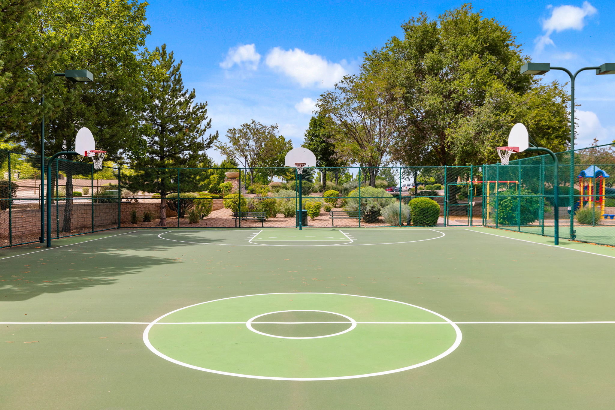 BasketballCourts(1)