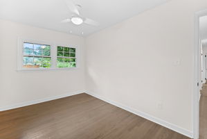  Photo 49