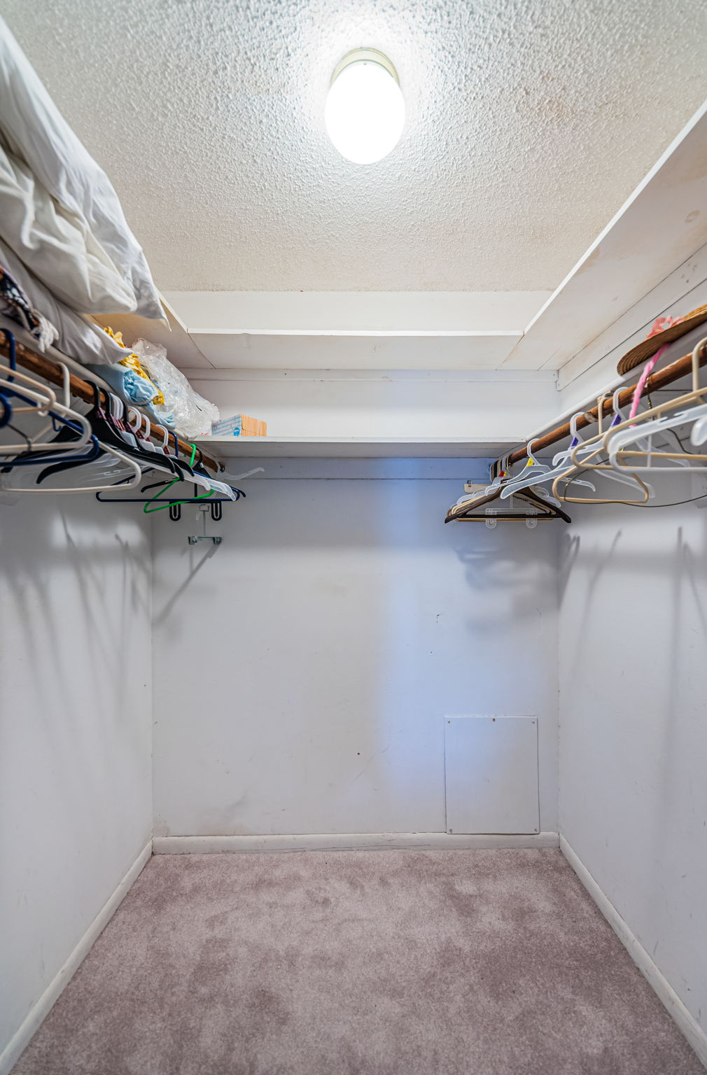 Bedroom 1 Walk-in Closet