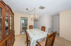 Dining Room 4-2
