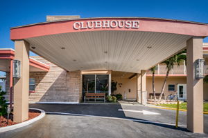 9-Clubhouse