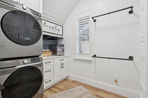 Blakeford Dr-L1302-037.jpg