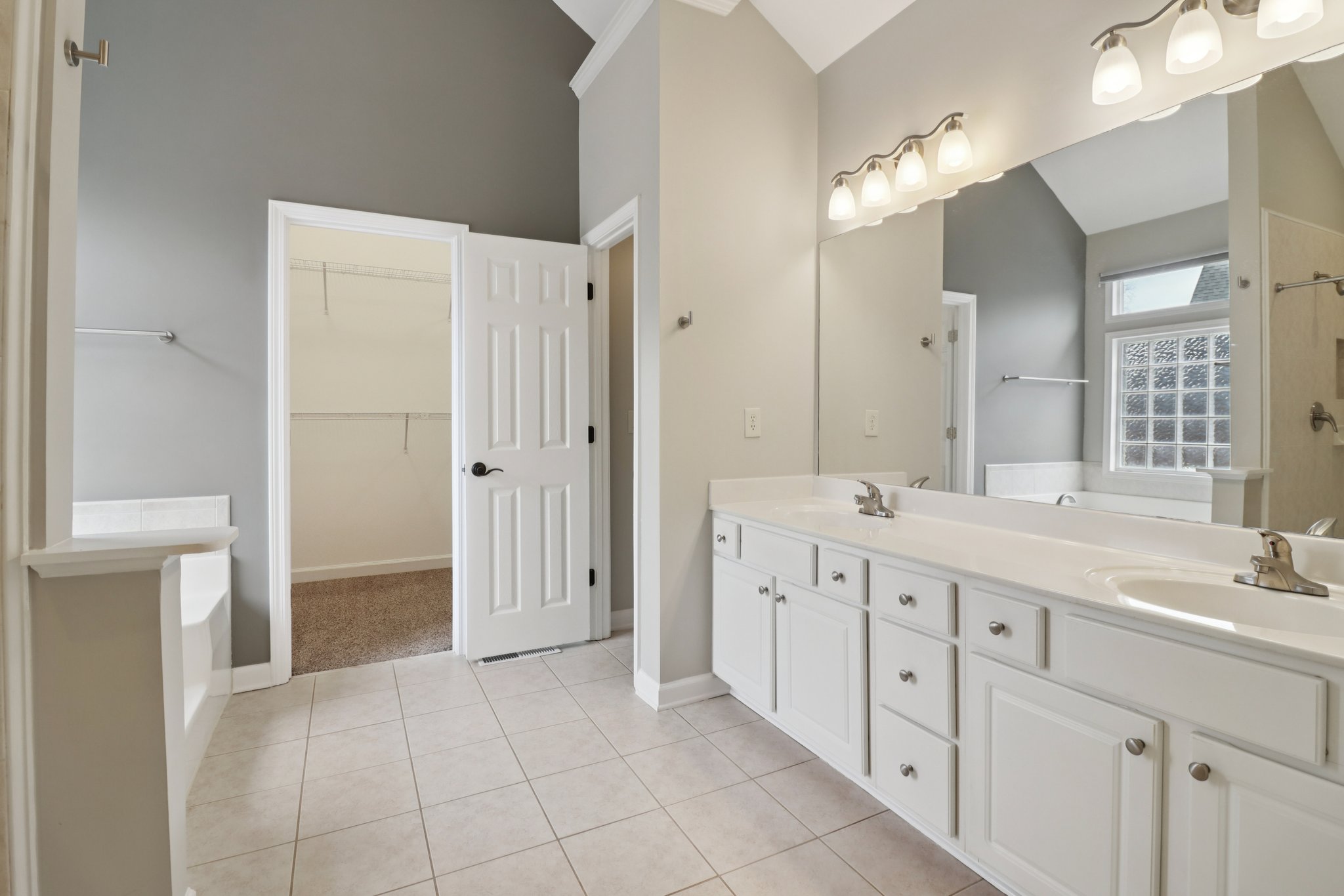 Mount Water Trl-S1812-042.jpg