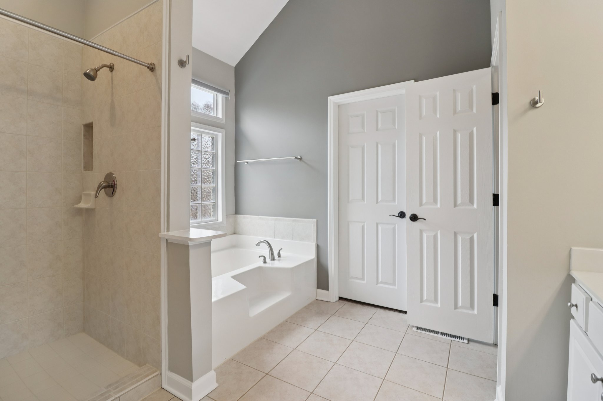 Mount Water Trl-S1812-043.jpg