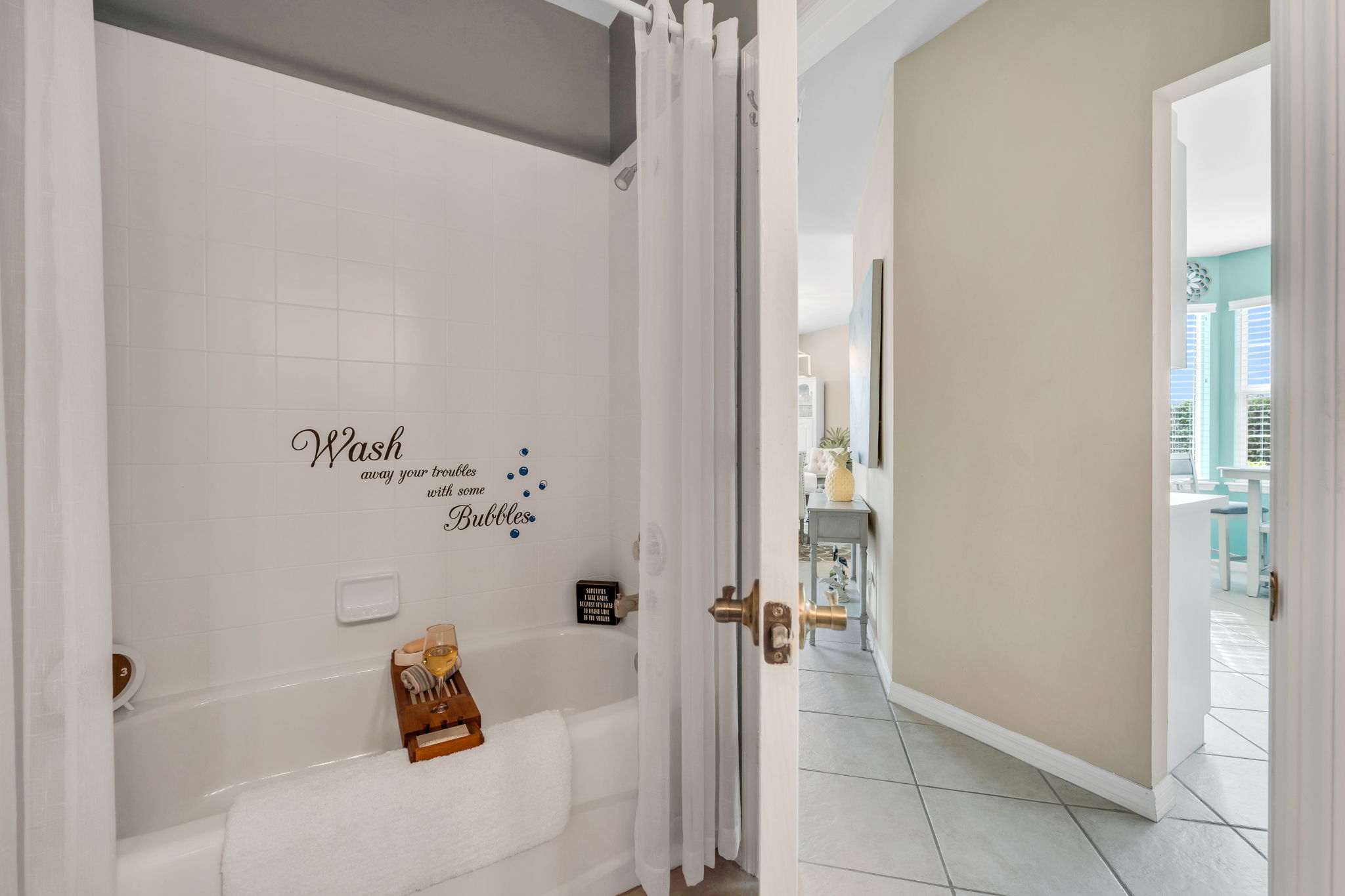 Guest Bath Tub