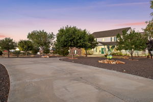  Photo 0
