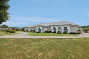  Photo 0