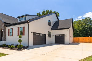 5933 N Church St_Exterior-10