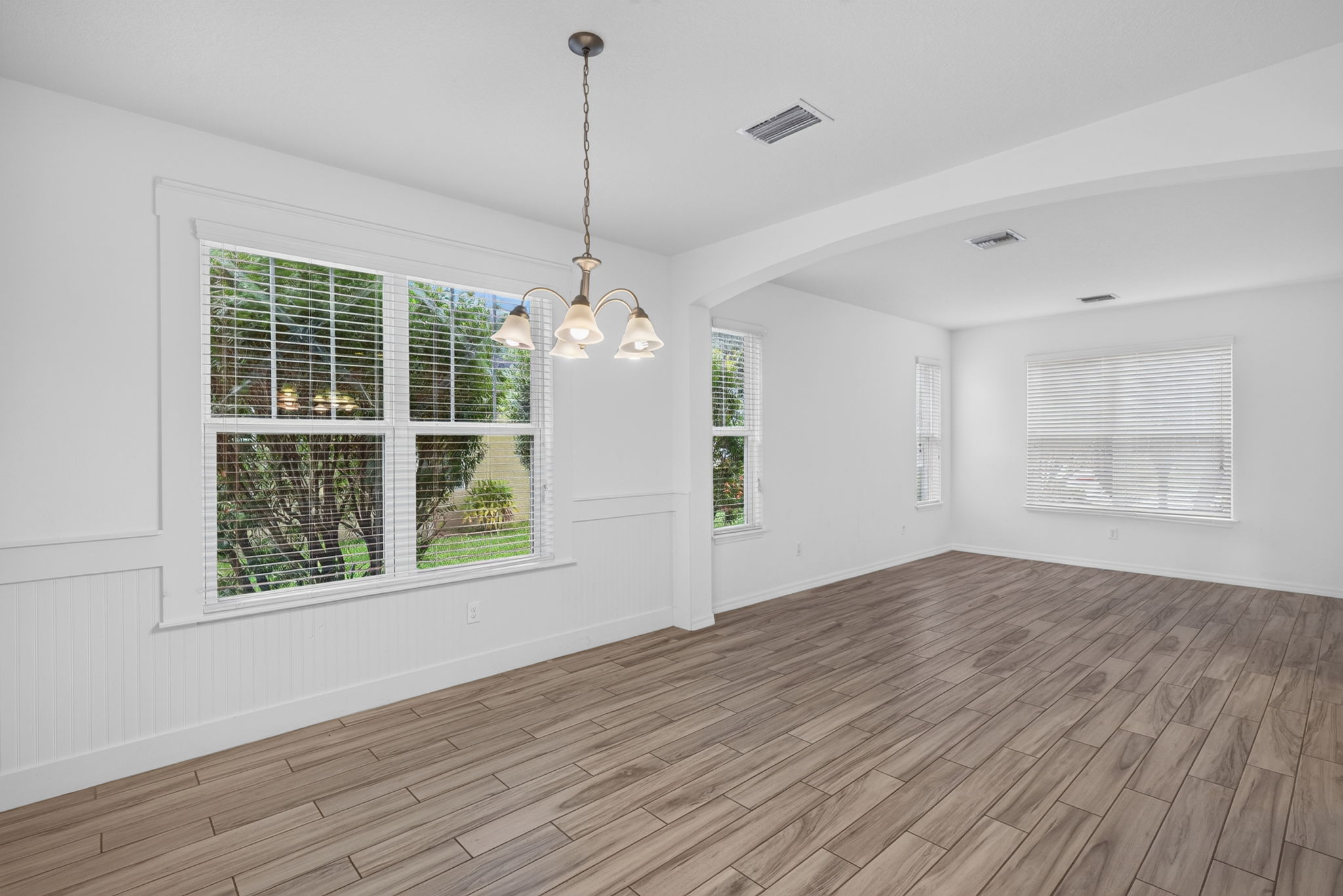Dining Room 4 of 4