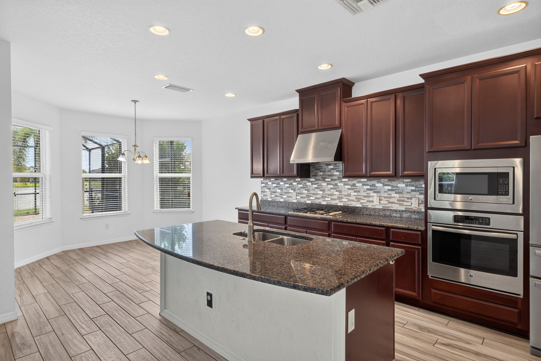 Kitchen 1 of 5