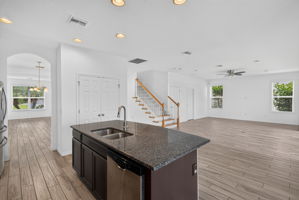 Kitchen 4 of 5