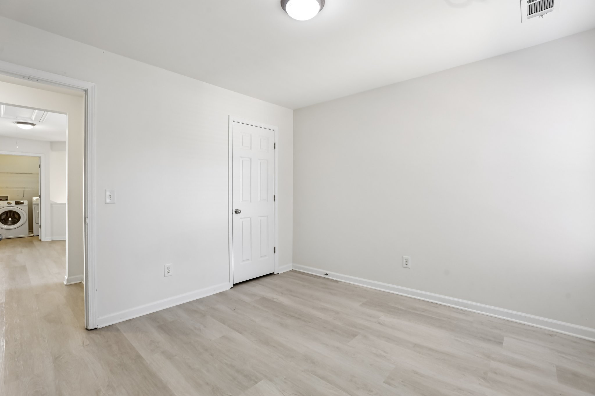 Bentley Way-S0411-019.jpg