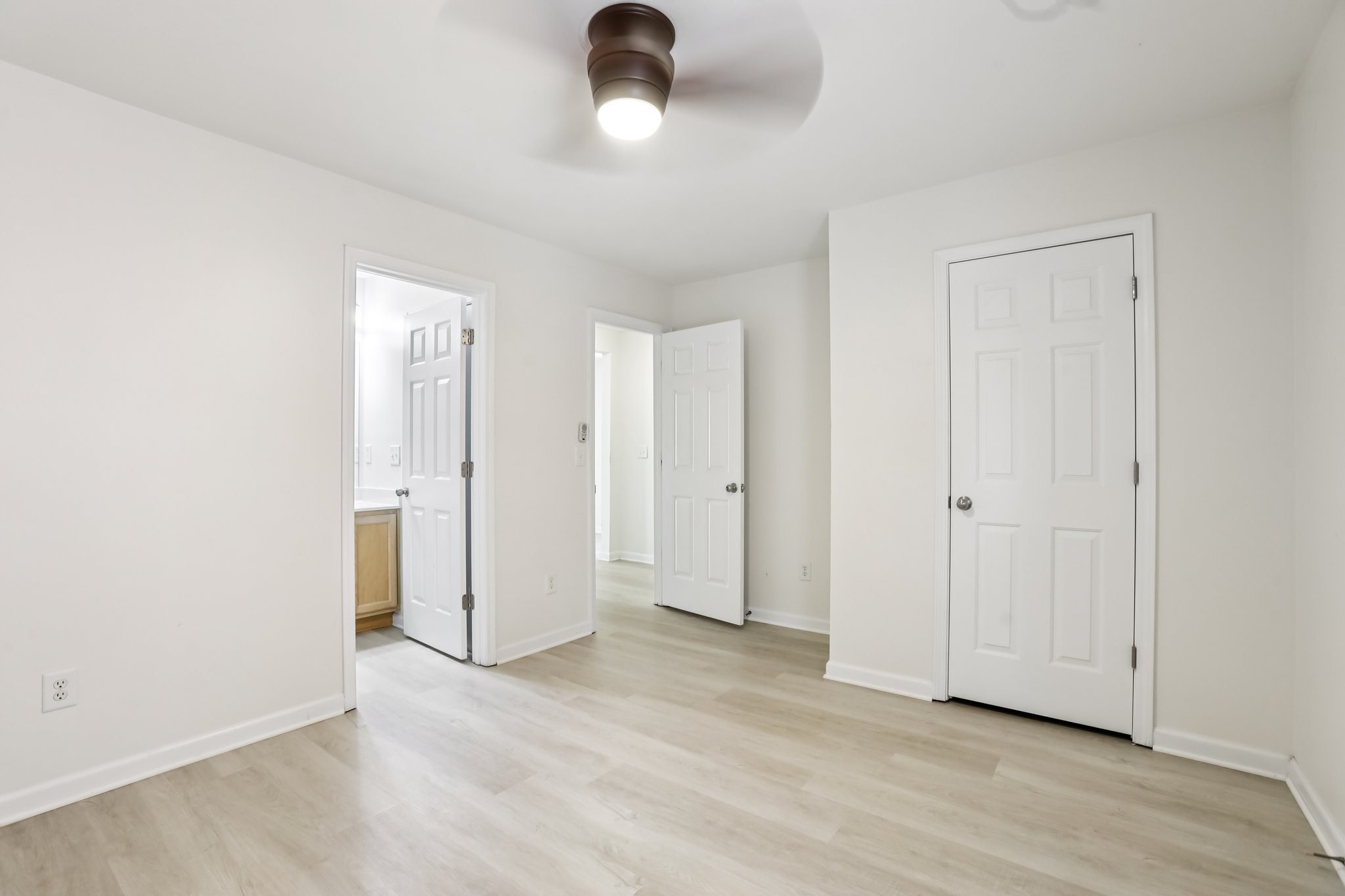 Bentley Way-S0411-021.jpg