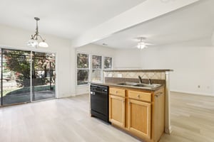 Bentley Way-S0411-008.jpg