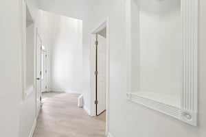 Bentley Way-S0411-013.jpg