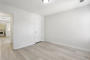 Bentley Way-S0411-019.jpg