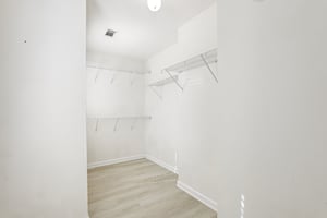 Bentley Way-S0411-028.jpg