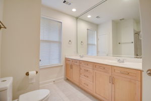 Brookside Oak Cir-024