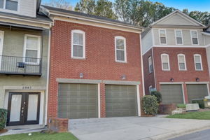 Brookside Oak Cir-001