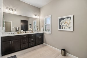 Whitby Rd 101-S1107-020.jpg