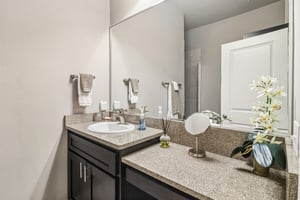 Whitby Rd 101-S1107-025.jpg