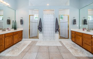 Master Bathroom1b