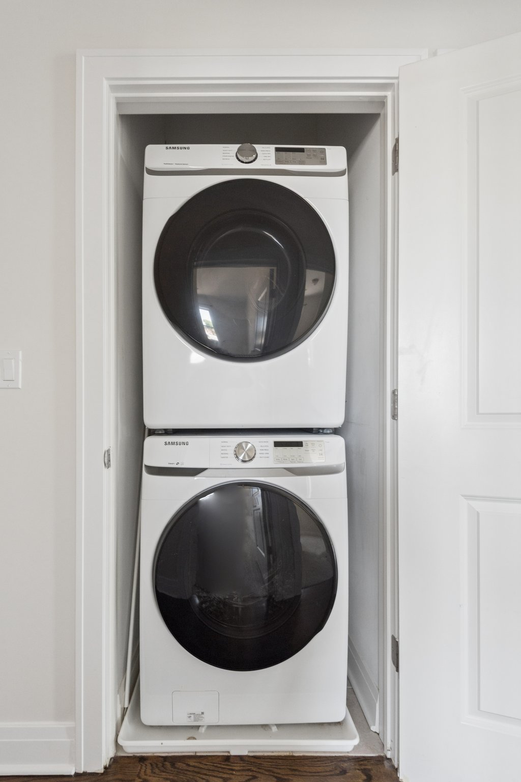 5945 N Campbell Ave_016.jpg