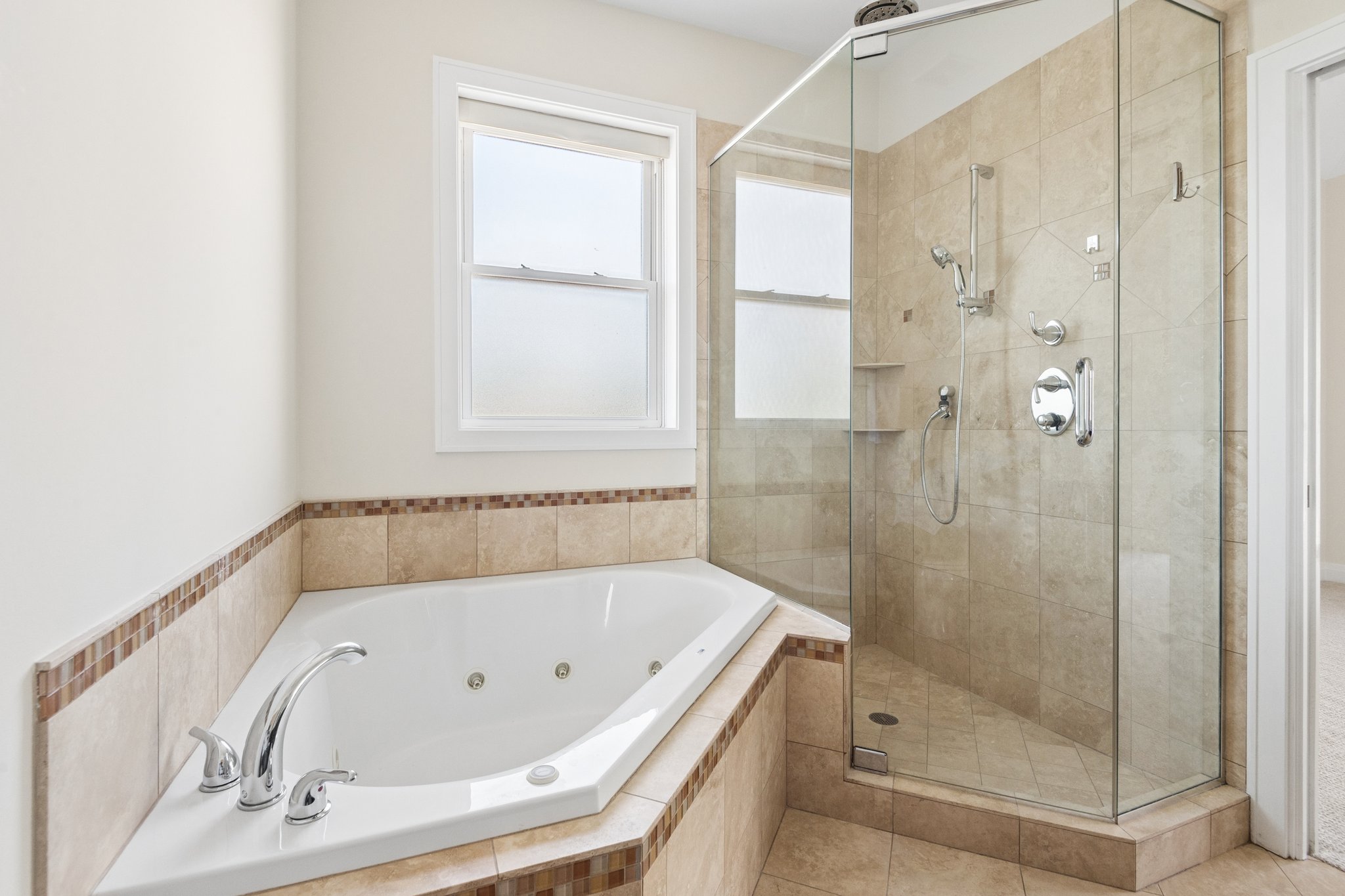 5945 N Campbell Ave_026.jpg