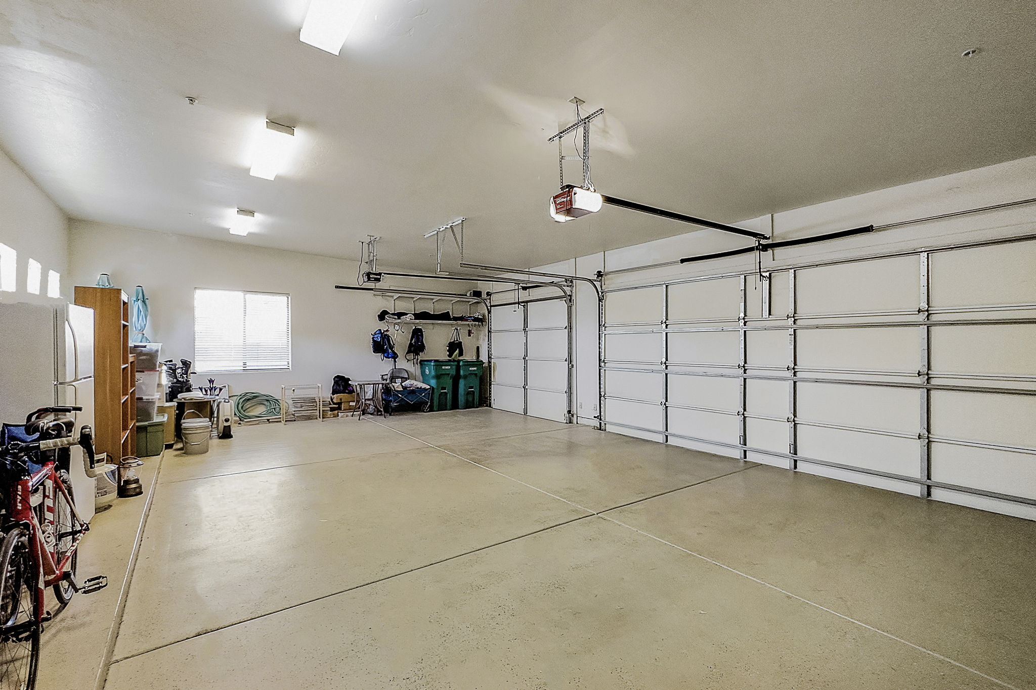 Attached 3 Car Garage w/ Floor Coating