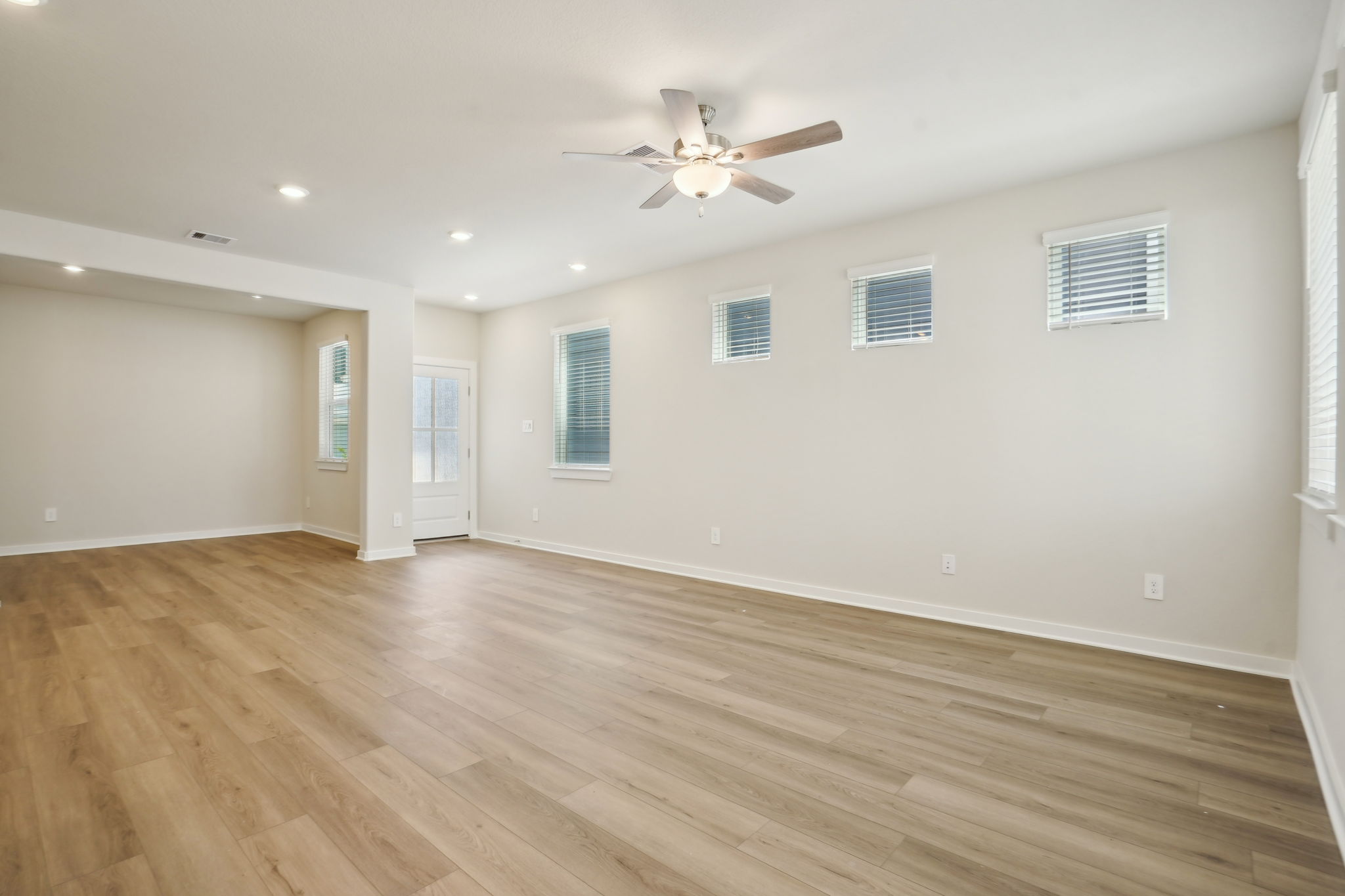 Houston - Kemah Crossing - 595 Avisa Dr, Kemah, TX 77565 - 008