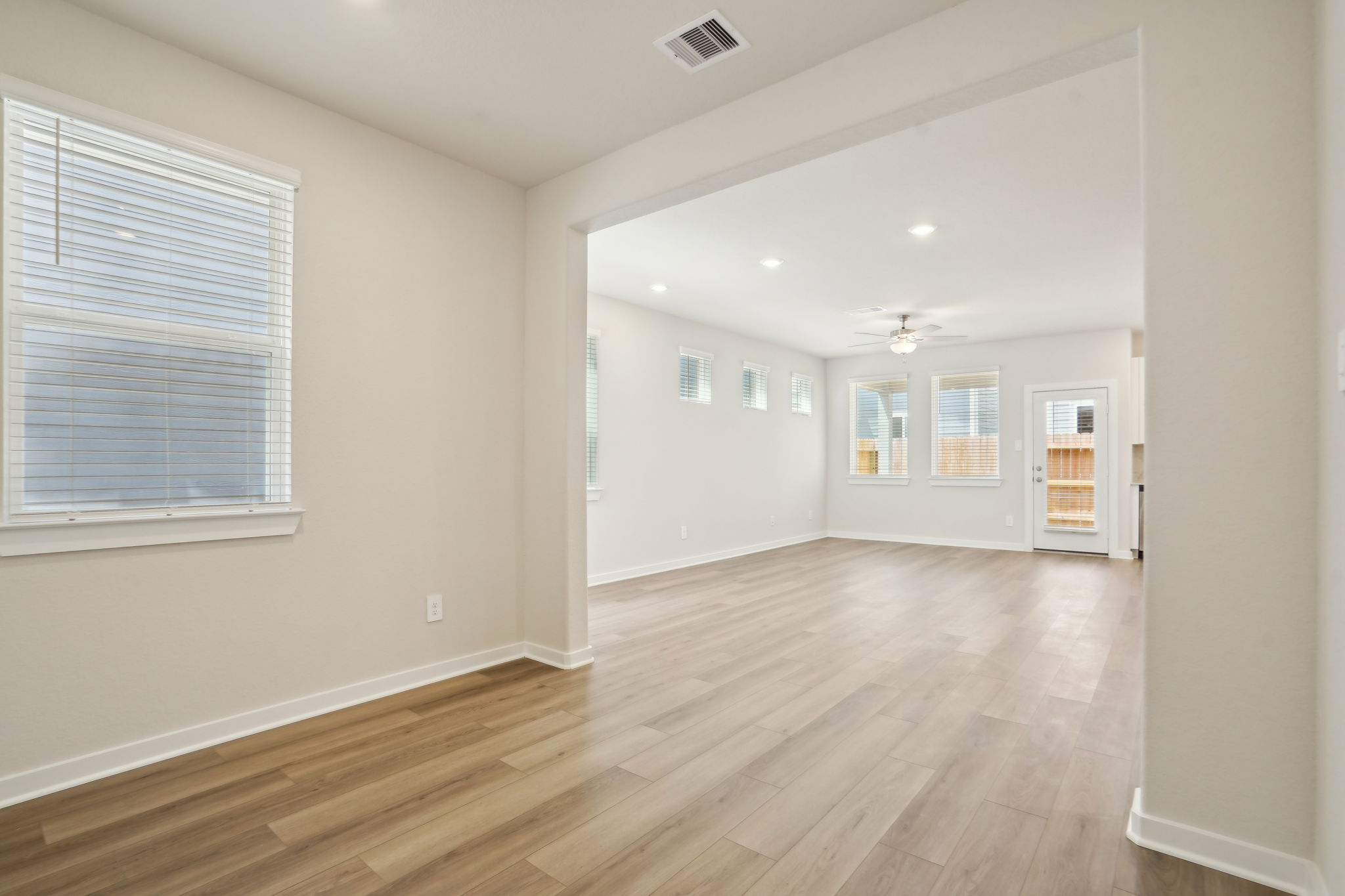 Houston - Kemah Crossing - 595 Avisa Dr, Kemah, TX 77565 - 012
