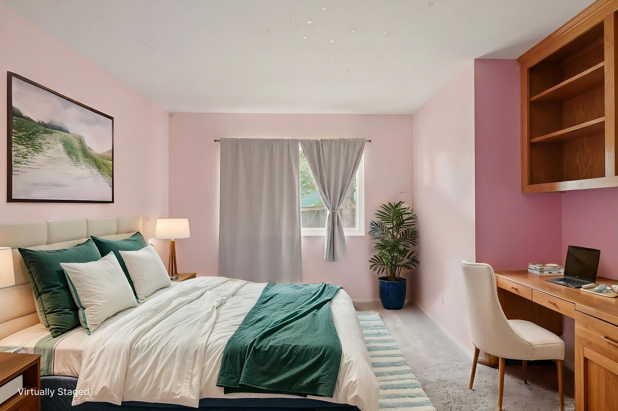 DSC01118_V2 virtually staged.jpeg