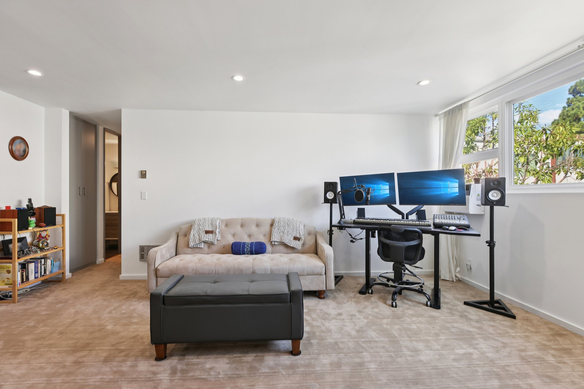 Canterbury Dr-S0702-007.jpg