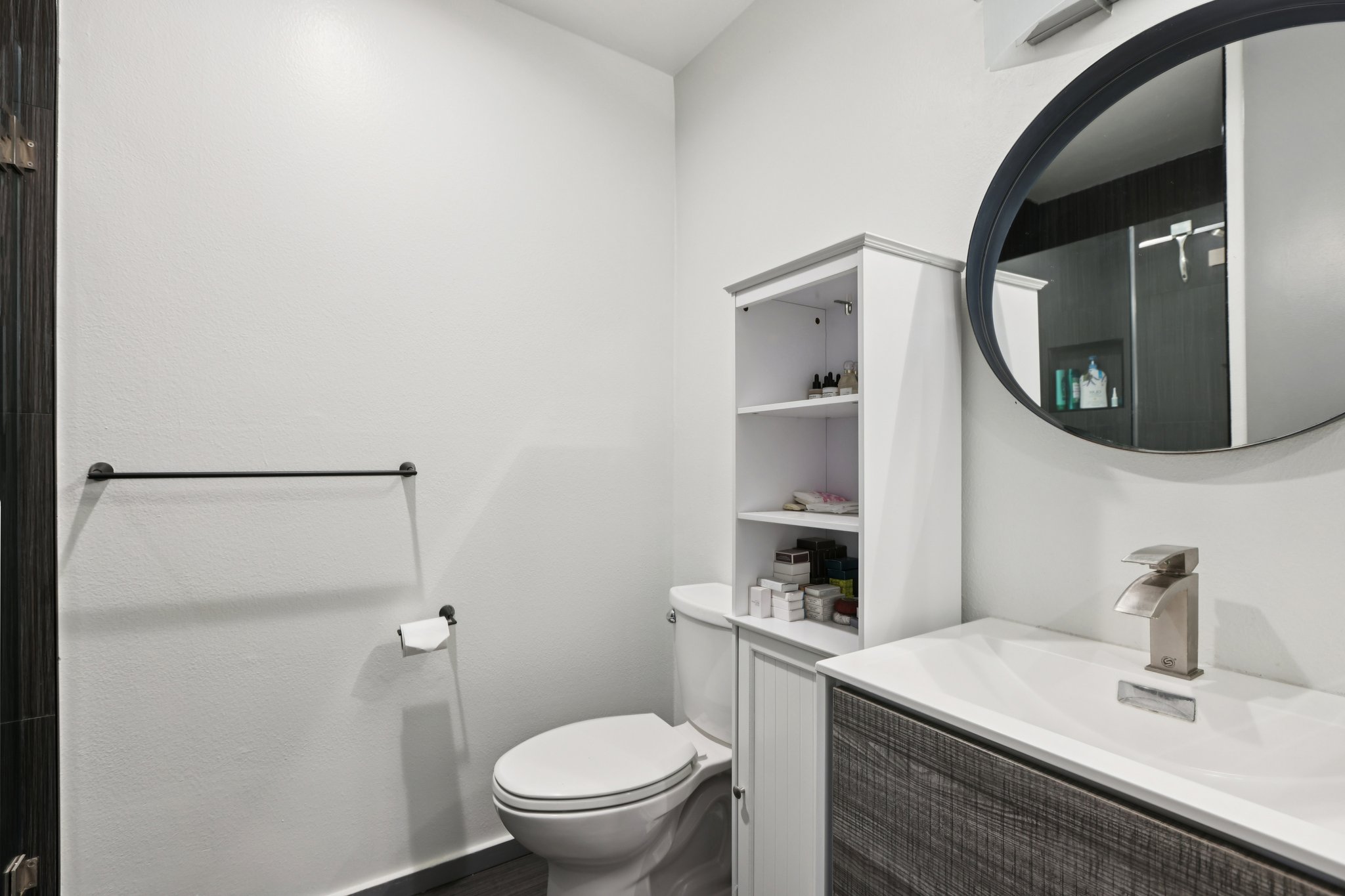 Canterbury Dr-S0702-018.jpg