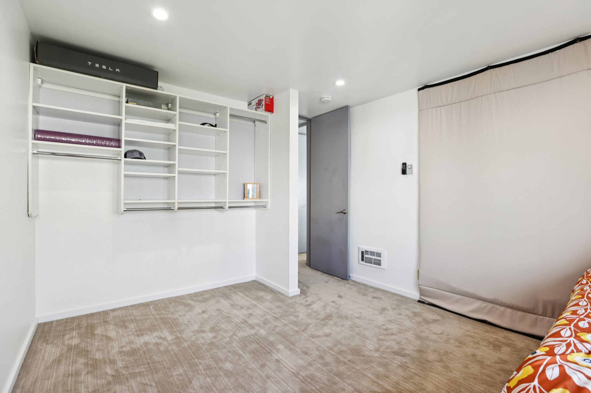 Canterbury Dr-S0702-023.jpg