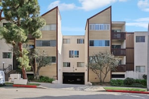 Canterbury Dr-S0702-001.jpg