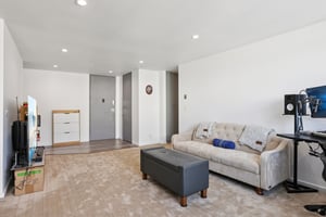 Canterbury Dr-S0702-003.jpg