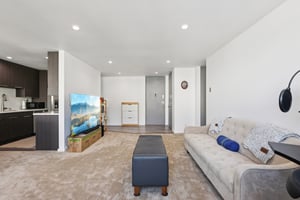 Canterbury Dr-S0702-004.jpg