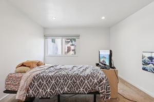 Canterbury Dr-S0702-015.jpg