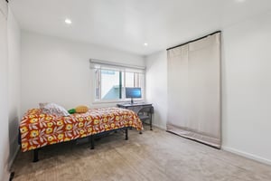 Canterbury Dr-S0702-020.jpg