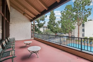 Canterbury Dr-0702-906.jpg