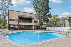 Canterbury Dr-0702-908.jpg