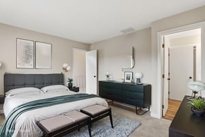 570A1254 virtually staged.jpeg