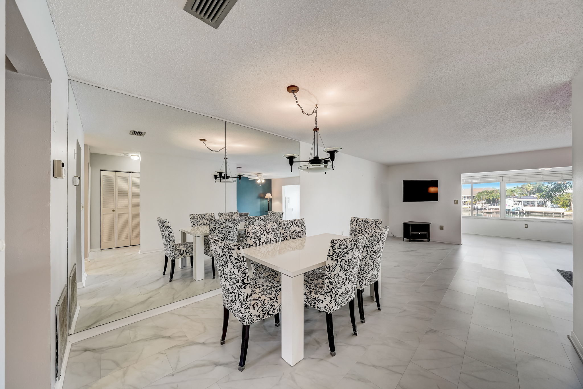 30th Ave S 211-023