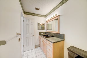 30th Ave S 211-033